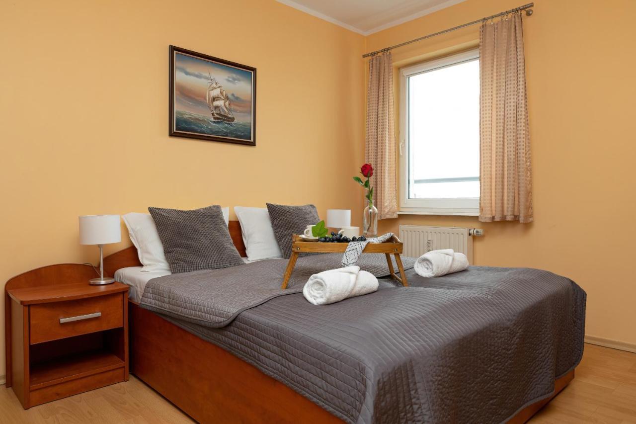 Przy Plazy Reymonta By Renters Apartment *